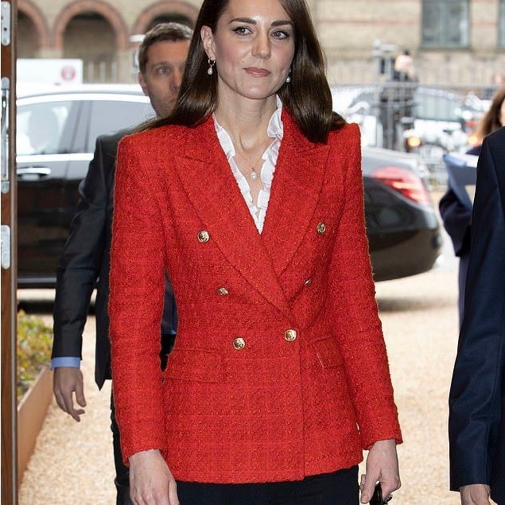 ❣️ Zara Red Double-Breasted Blazer ❣️